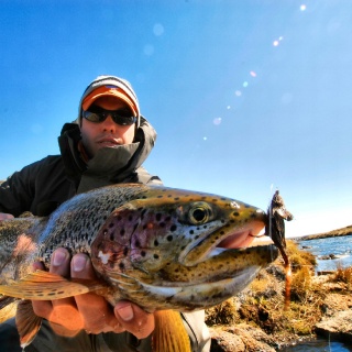 Fly fishing for rainbows in the Moro Creek - Estancia Laguna Verde Lodge