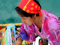Indias Kunas vendiendo artesanìas
