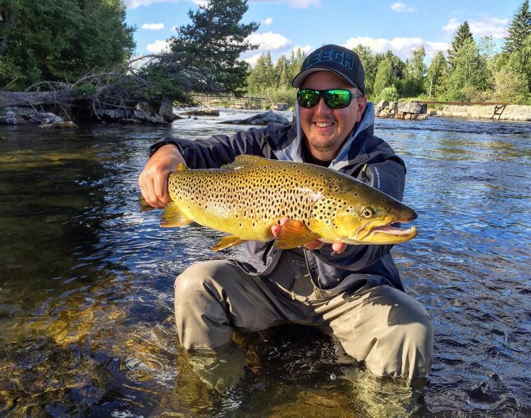 One of my most memorable brown trout in size, fight and beauty. You Will be able to see everything in Where The Big Fish Rises III Sweden!!