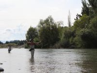 el río vito corriendo hacia el Taupo