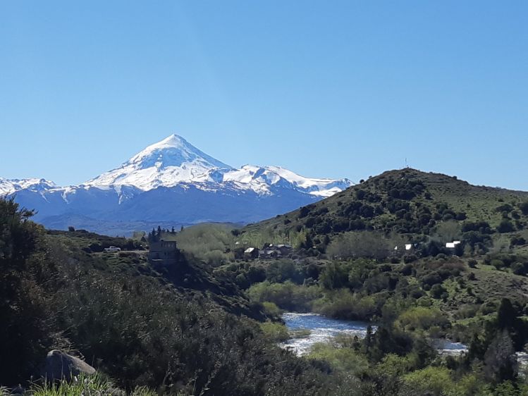 Volcán Lanin, Río Chimehuin