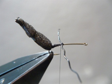 Fly tying - Gaja’s Winged Fishing Beetle - Step 9