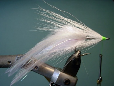 Fly tying - Lefty’s Deceiver - Step 5