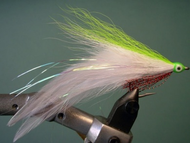 Fly tying - Lefty’s Deceiver - Step 8