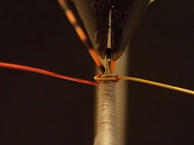 Fly tying - Wire Weave Orange Stone - Step 12