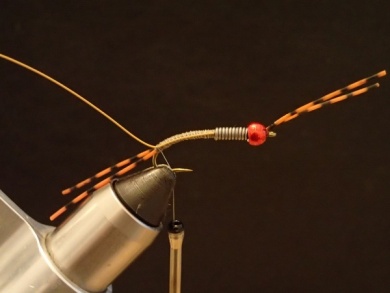 Fly tying - Wire Weave Orange Stone - Step 4