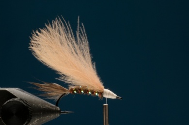 Fly tying - Tailmaster Emerger - Step 4
