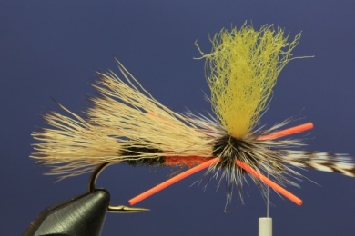 Fly tying - PMX Sparkle Orange - Step 9