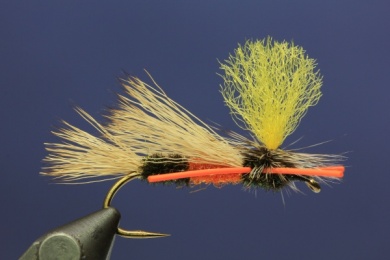 Fly tying - PMX Sparkle Orange - Step 10