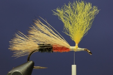 Fly tying - PMX Sparkle Orange - Step 5