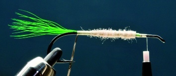 Fly tying - LITTLE RAINBOW TROUT - Step 3