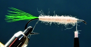 Fly tying - LITTLE RAINBOW TROUT - Step 4