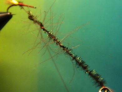 Fly tying - Grayling Attractor - Step 7