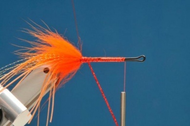 Fly tying - Hula Dancer - Step 4