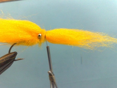 Fly tying - Streamer para dorado atado con craft fur de pelo corto - Step 8