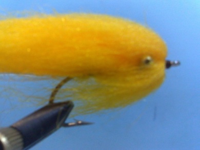 Fly tying - Streamer para dorado atado con craft fur de pelo corto - Step 9