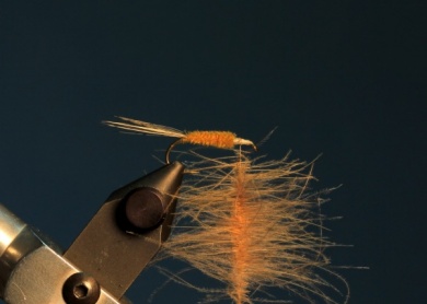 Fly tying - CDC DUN - Step 8