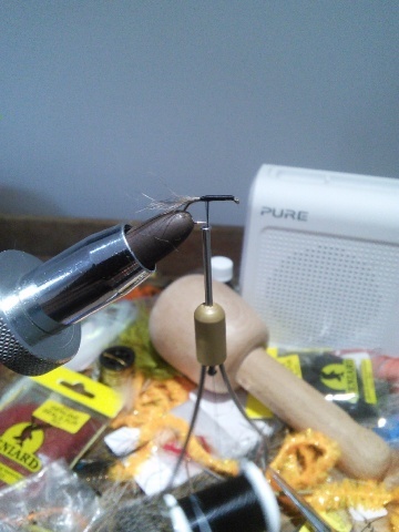 Fly tying - GRHE (gold ribbed hare's ear) - Step 2
