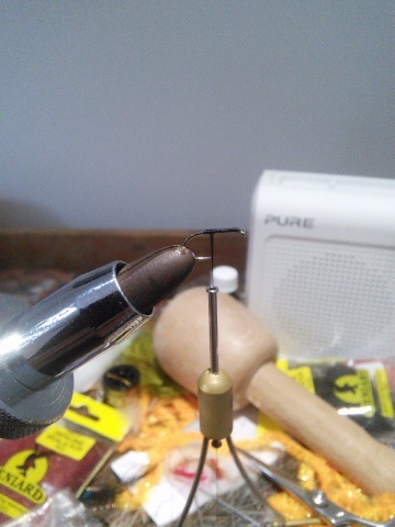 Fly tying - GRHE (gold ribbed hare's ear) - Step 1