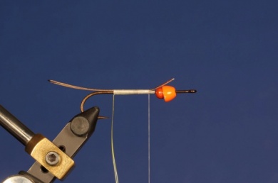 Fly tying - SWINGING CATFISH - Step 3