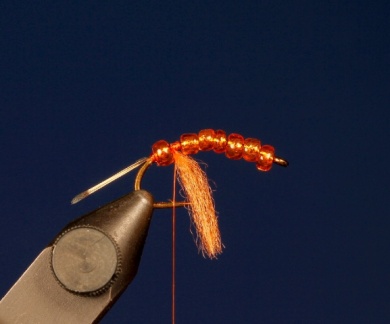 Fly tying - Orange Glass Bead Scud - Step 3