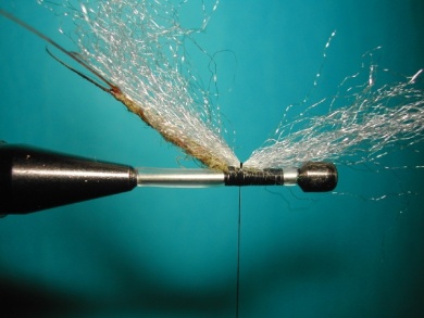 Fly tying - Dry tube fly - Step 3