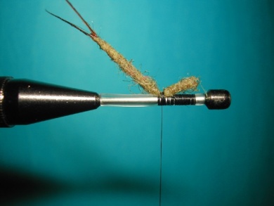 Fly tying - Dry tube fly - Step 2