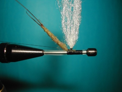 Fly tying - Dry tube fly - Step 4