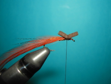 Fly tying - Thorax with X of foam. - Step 2