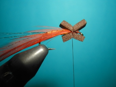 Fly tying - Thorax with X of foam. - Step 3