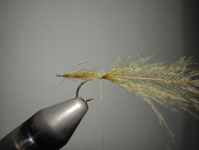 Fly tying - Mirage 2 - Step 2