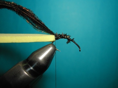 Fly tying - Wasp - Step 2