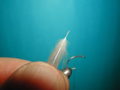 Fly tying - CDC emerger - Step 1