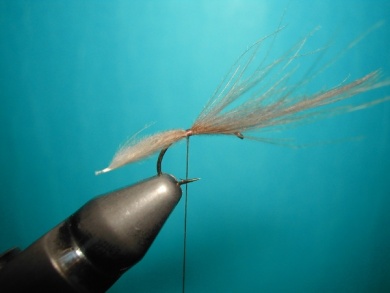 Fly tying - CDC emerger - Step 2