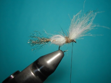 Fly tying - CDC sparkle pupa - Step 9