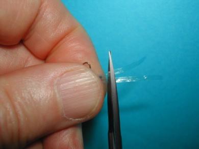 Fly tying - Midge with synthetic raffia wings. - Step 8